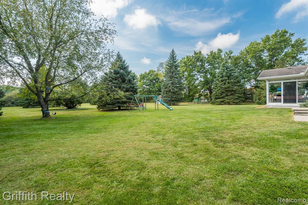12034 Larkins Road Brighton, MI 48114 - Photo 25 of 31