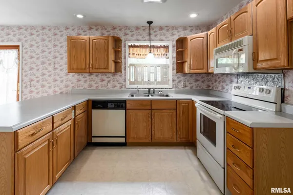 $289,000 | 304 Bogie Drive, Herrin, IL 62948