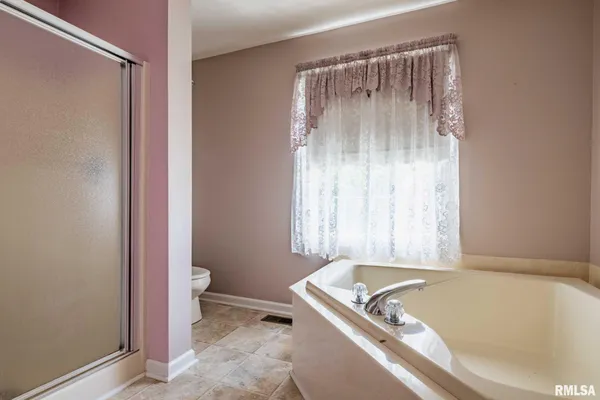 $289,000 | 304 Bogie Drive, Herrin, IL 62948