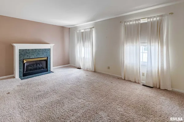 $289,000 | 304 Bogie Drive, Herrin, IL 62948