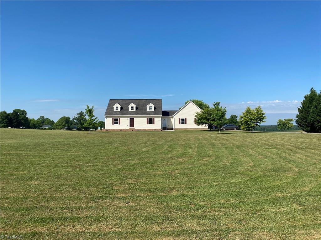 579 Sheffield Road Mocksville, NC 27028 - Photo 3 of 43 Gallery Image 3