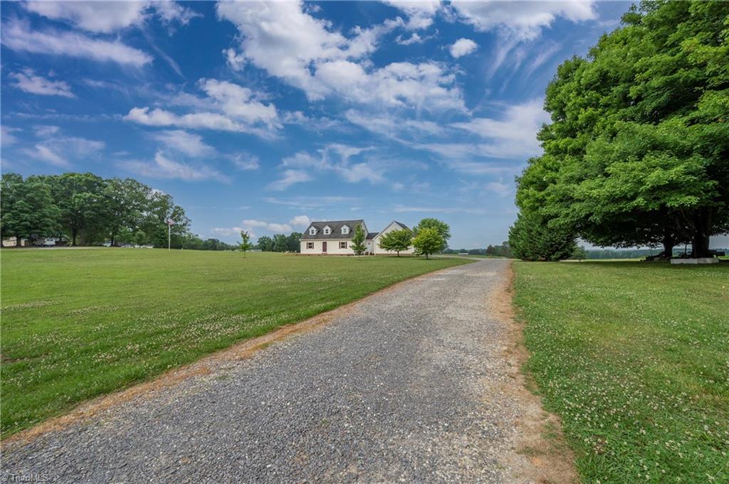 579 Sheffield Road Mocksville, NC 27028 - Photo 4 of 43 Gallery Image 4