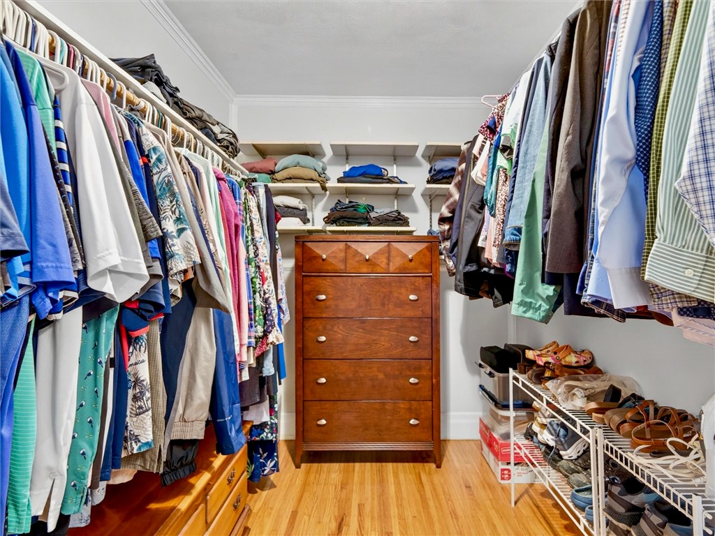 531 Rondo Lane Webster, NY 14580 - Photo 24 of 47 Primary large walk in closet