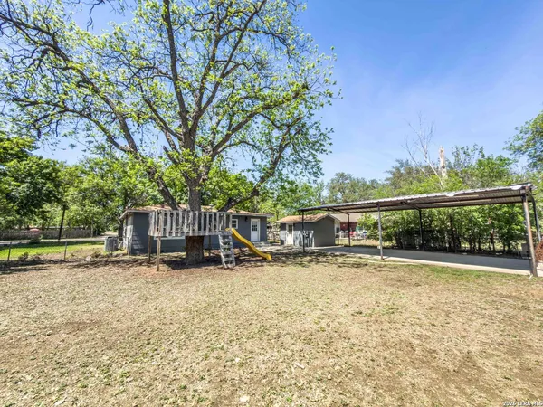 $185,000 | 206 North 5th Street, Uvalde, TX 78801