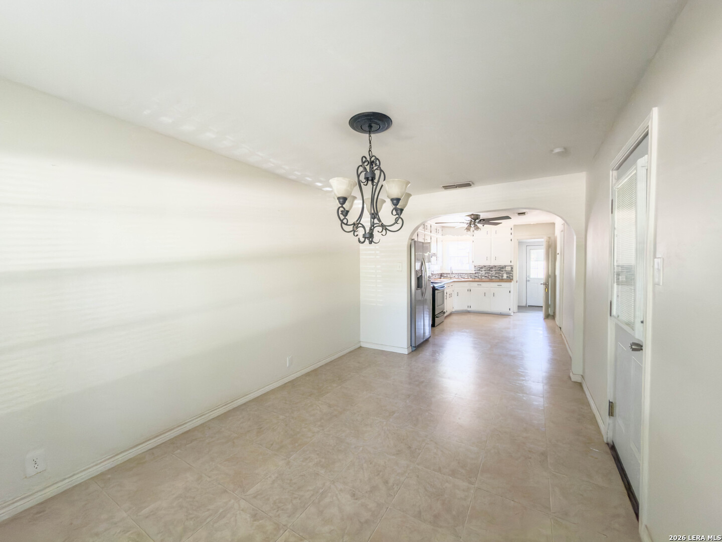 206 North 5th Street Uvalde, TX 78801 - Photo 7 of 17