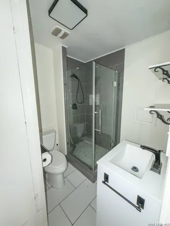 $185,000 | 206 North 5th Street, Uvalde, TX 78801