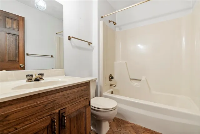 $350,000 | 404 Chelsea Drive, Bloomington, IL 61704