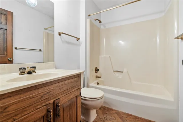 $350,000 | 404 Chelsea Drive, Bloomington, IL 61704