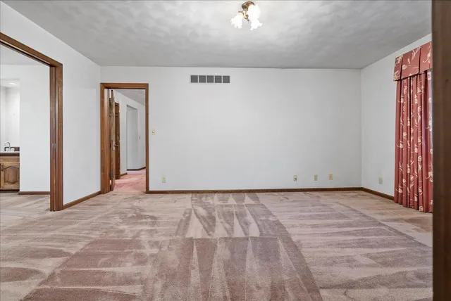 $350,000 | 404 Chelsea Drive, Bloomington, IL 61704