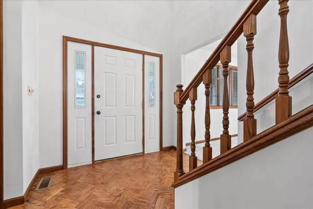 $350,000 | 404 Chelsea Drive, Bloomington, IL 61704