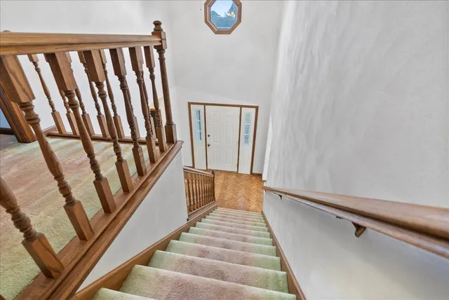 $350,000 | 404 Chelsea Drive, Bloomington, IL 61704