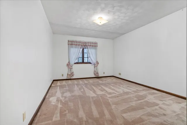 $350,000 | 404 Chelsea Drive, Bloomington, IL 61704