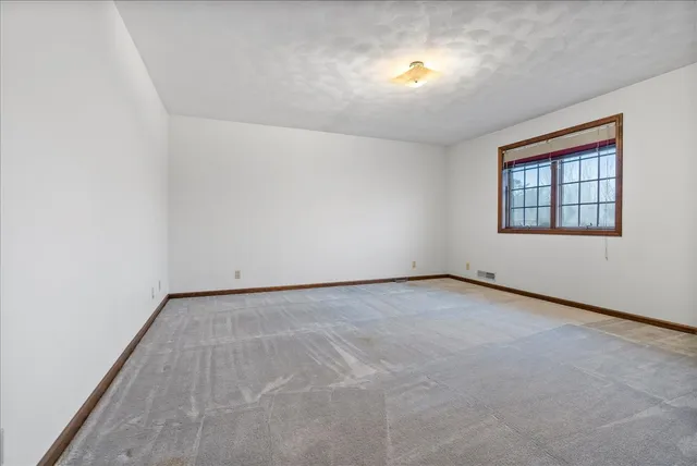 $350,000 | 404 Chelsea Drive, Bloomington, IL 61704