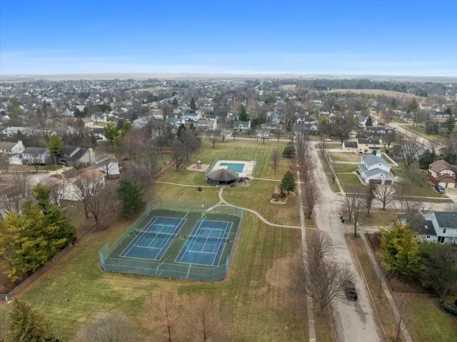 $350,000 | 404 Chelsea Drive, Bloomington, IL 61704