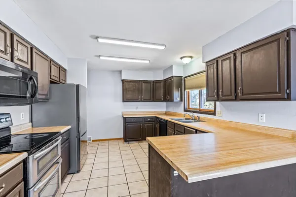 $306,000 | 805 Pinyon Court, Rangely, CO 81648