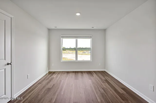 $374,240 | 1221 Inner Banks Lane, Unit 464, Jacksonville, NC 28546