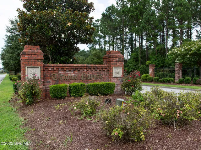 $374,240 | 1221 Inner Banks Lane, Unit 464, Jacksonville, NC 28546