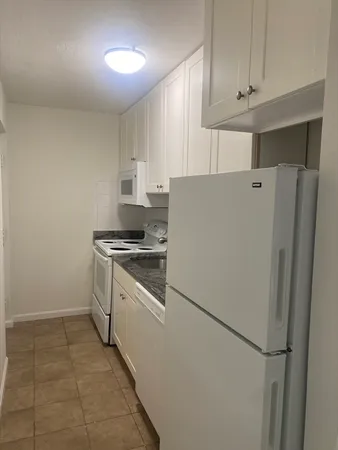 $1,995 | 80 Cambridge Road, Unit 26, Woburn, MA 01801