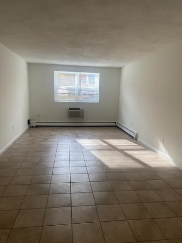 $1,995 | 80 Cambridge Road, Unit 26, Woburn, MA 01801