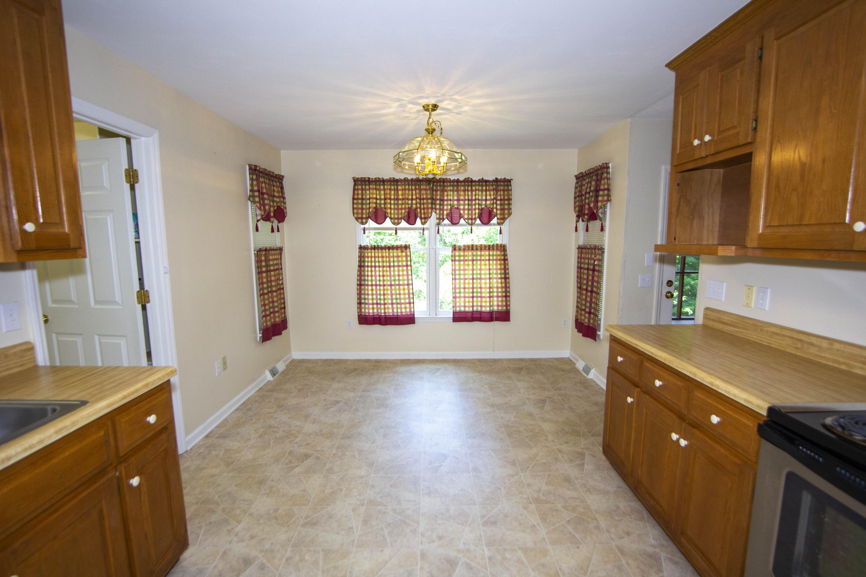 575 Tall Tree Road Wirtz, VA 24184 - Photo 13 of 64 Kitchen/ Dining Area