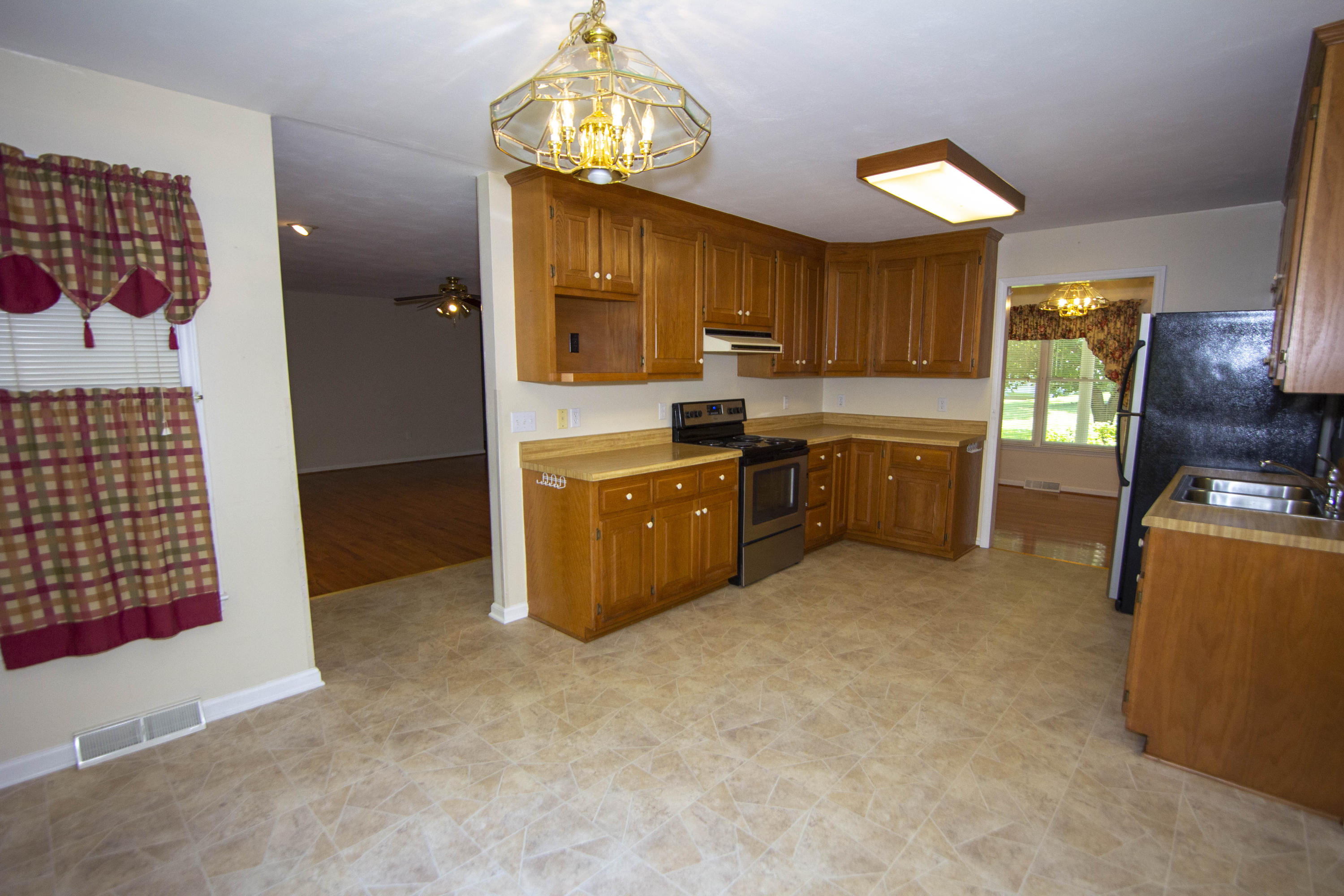 575 Tall Tree Road Wirtz, VA 24184 - Photo 14 of 64 Kitchen/ Dining Area