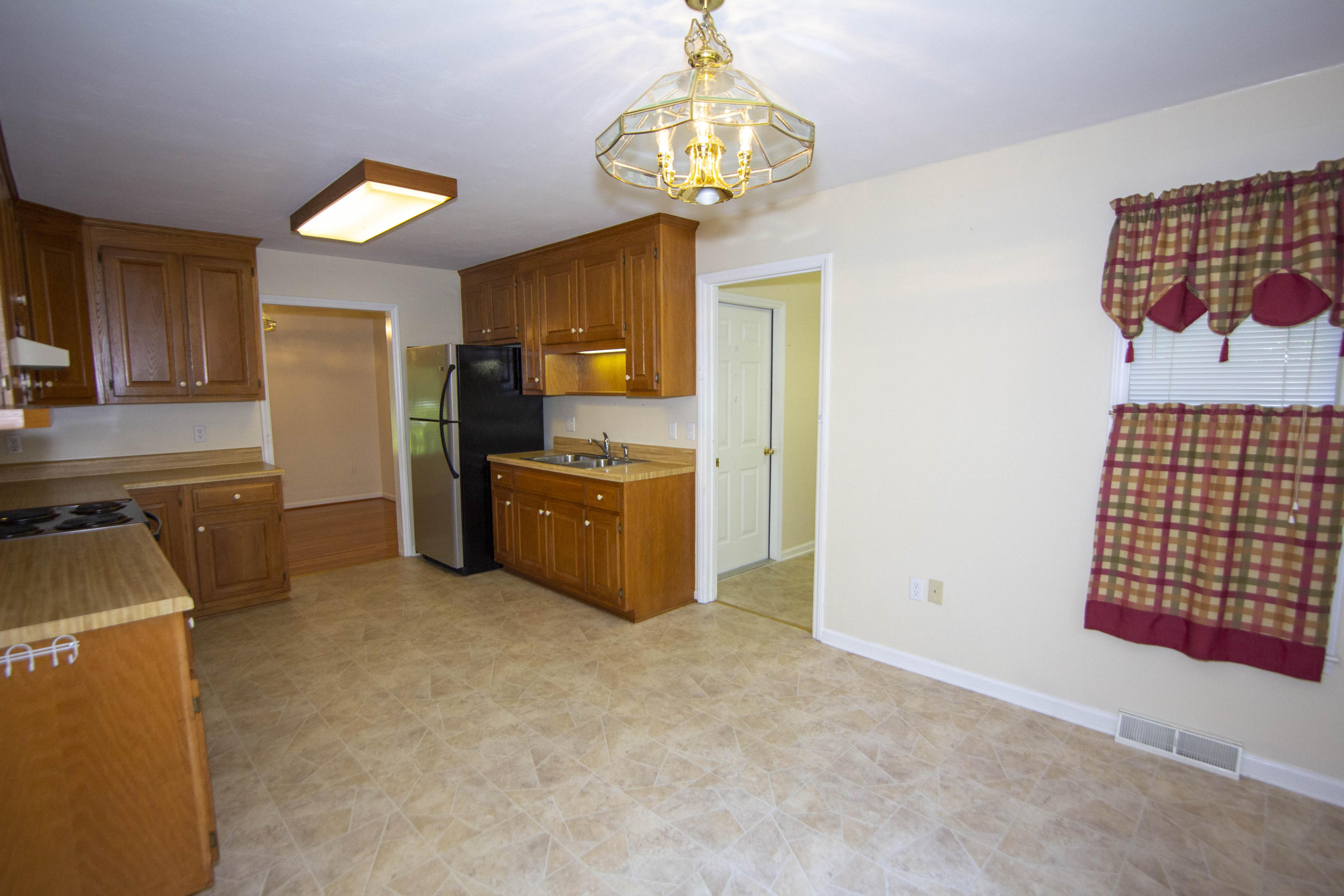 575 Tall Tree Road Wirtz, VA 24184 - Photo 15 of 64 Kitchen/ Dining Area