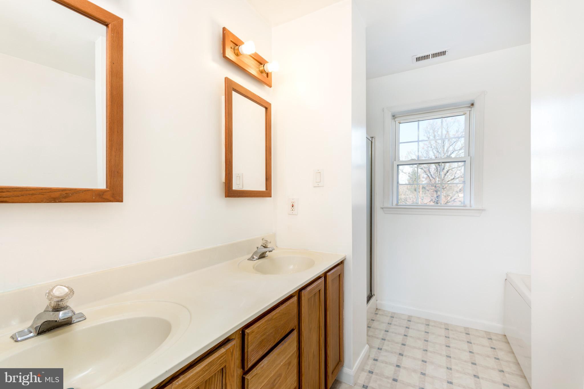 2529 Perring Woods Road Baltimore, MD 21234 - Photo 24 of 30 Bedroom (Master)