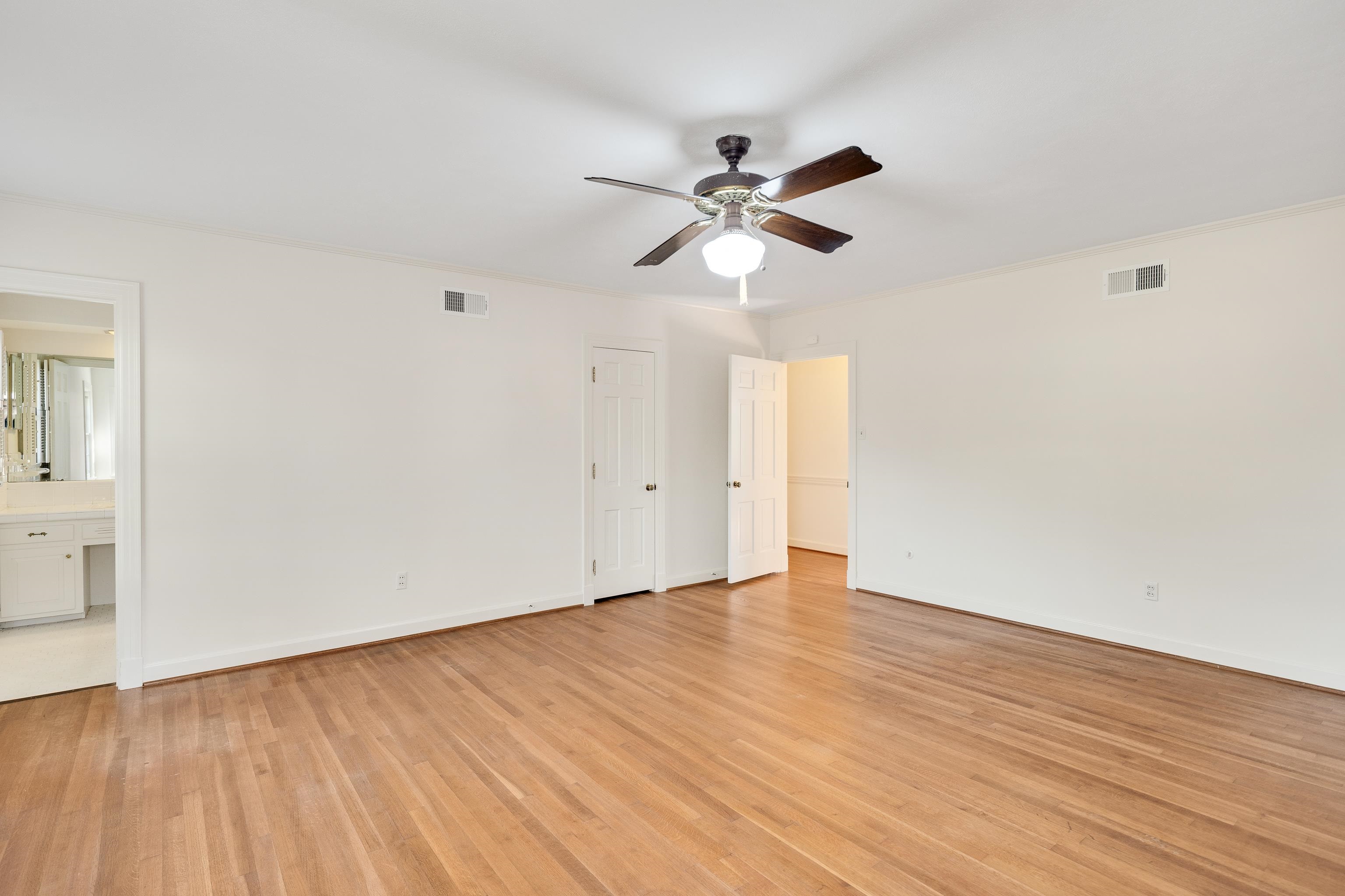 685 South Perkins Road Memphis, TN 38117 - Photo 29 of 40 a view of empty room with wooden floor