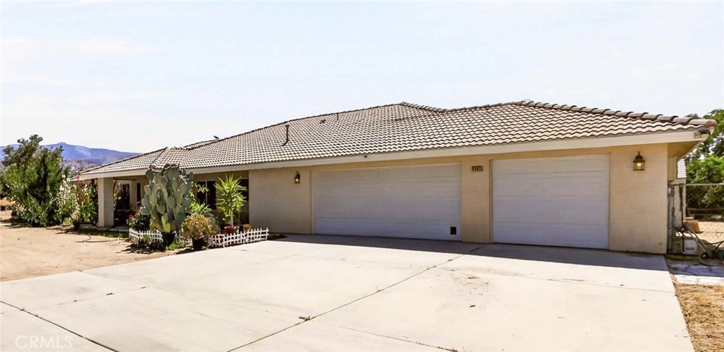 9562 Cambria Road Phelan, CA 92371 - Photo 7 of 55