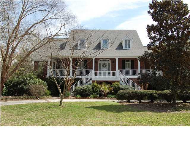 424 Rice Hope Drive Mount Pleasant, SC 29464 - Photo 1 of 19 Primary Photo