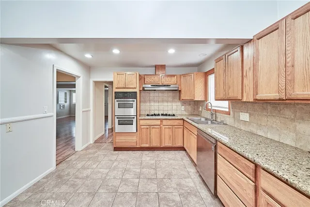 $3,500 | 3251 Honolulu Avenue, Glendale, CA 91214