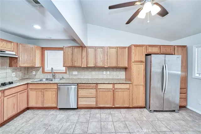 $3,500 | 3251 Honolulu Avenue, Glendale, CA 91214