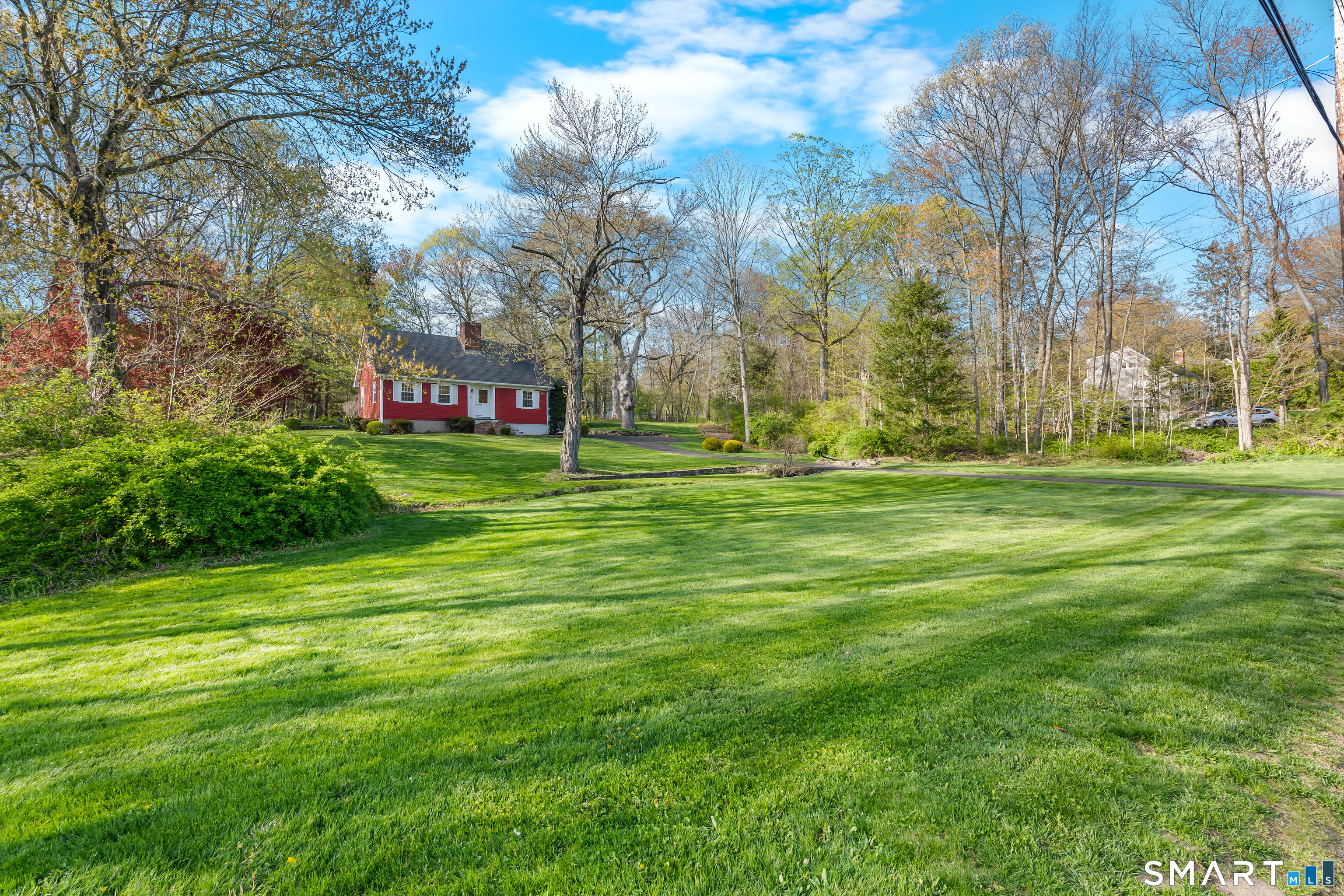27 Valley Road Shelton, CT 06484 - Photo 2 of 33
