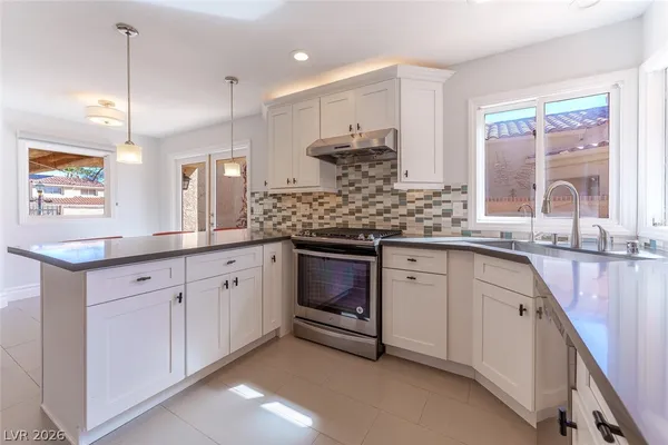 $2,850 | 5103 Southern Hills Lane, Las Vegas, NV 89113