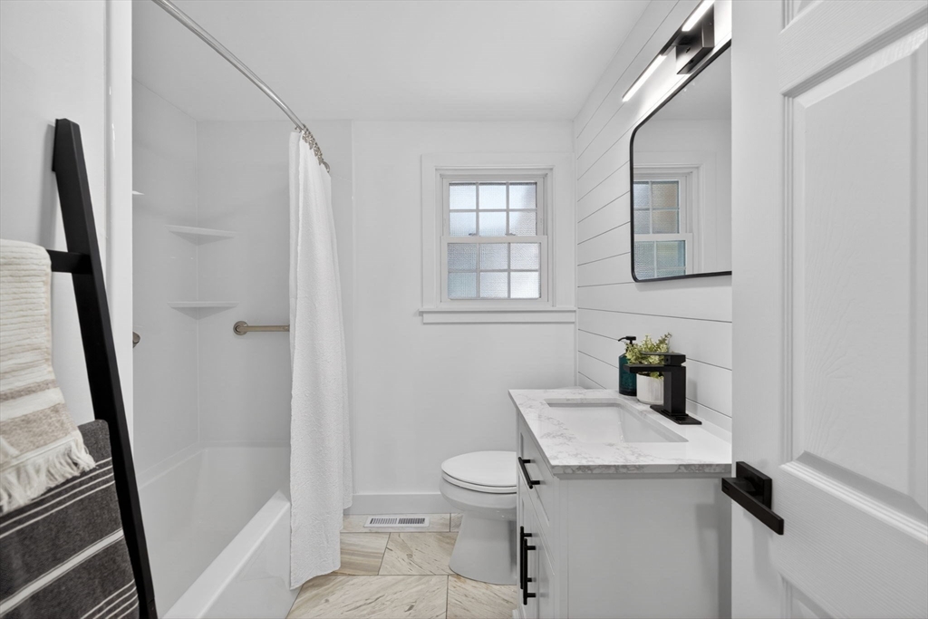 12 Spoonbill Road Dennis, MA 02670 - Photo 15 of 40