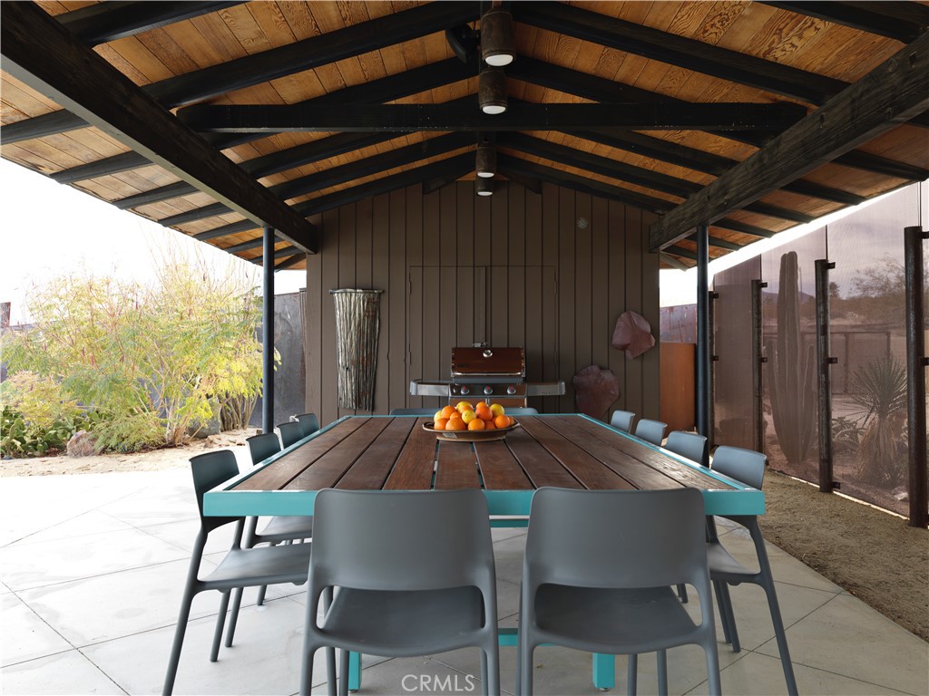 5960 Sunrise Road Twentynine Palms, CA 92277 - Photo 43 of 65 a outdoor view with a sitting space
