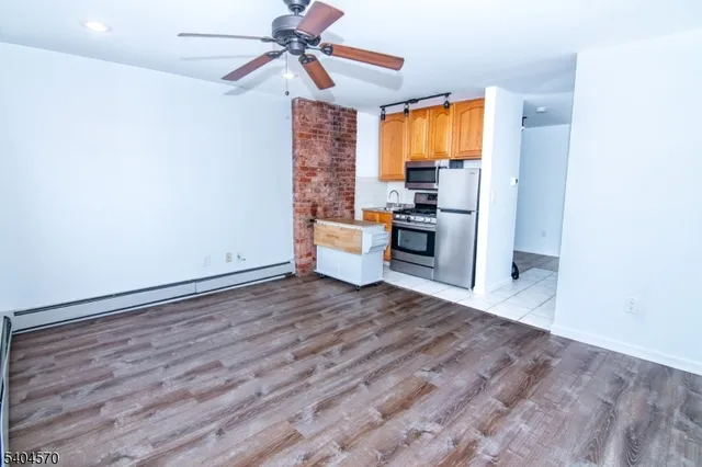 $2,100 | 220 East Broad Street, Unit 3, Westfield, NJ 07090
