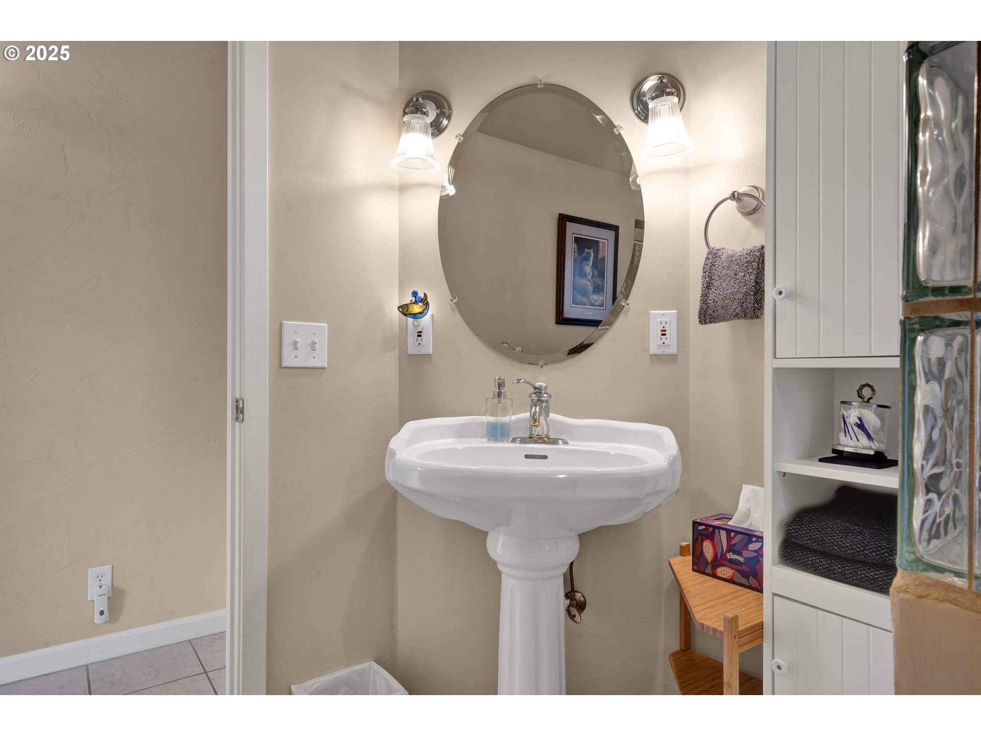 4567 Heceta Street Florence, OR 97439 - Photo 14 of 46 a bathroom with a sink and a mirror