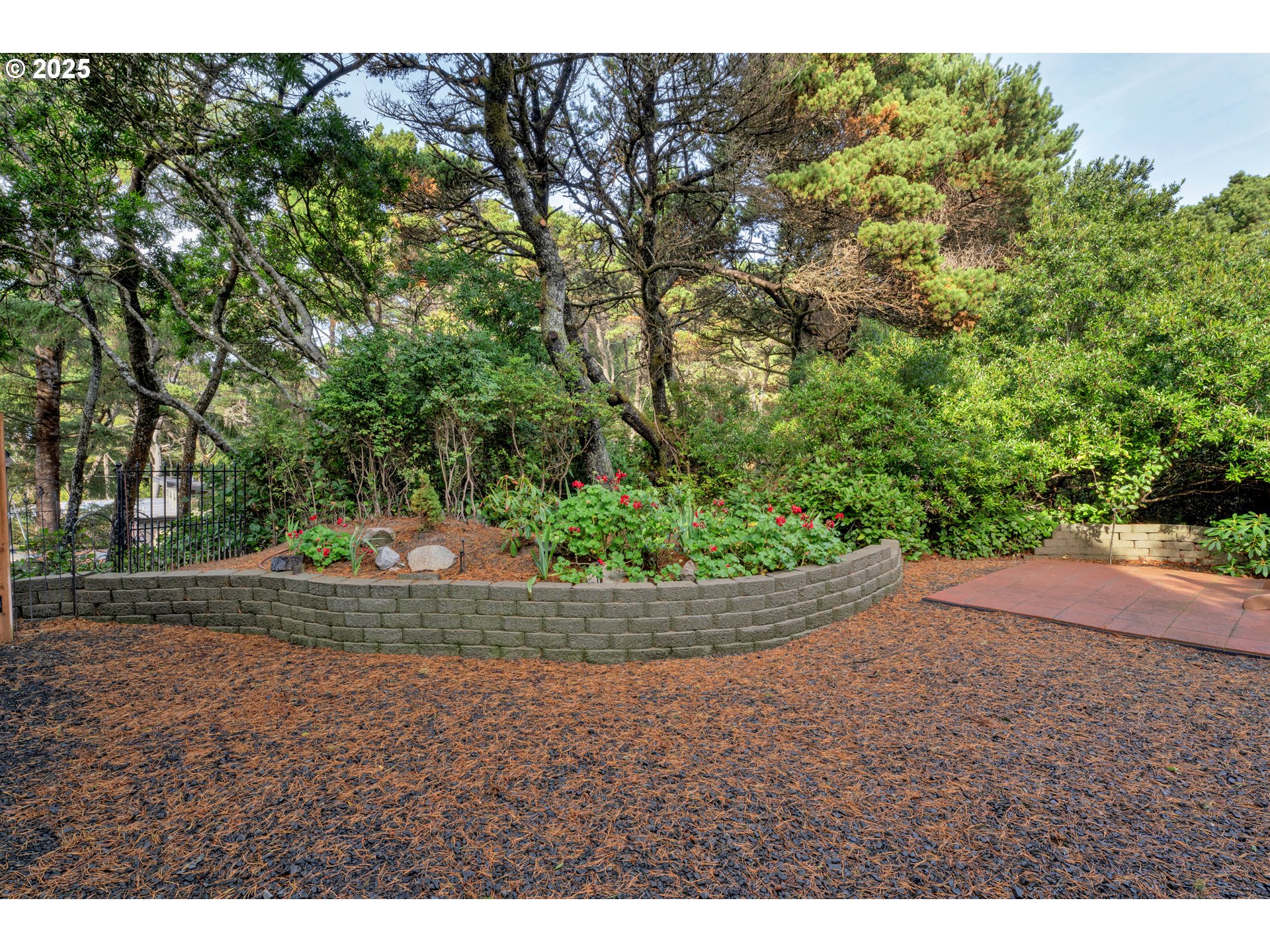 4567 Heceta Street Florence, OR 97439 - Photo 39 of 46 a view of a garden with an outdoor space
