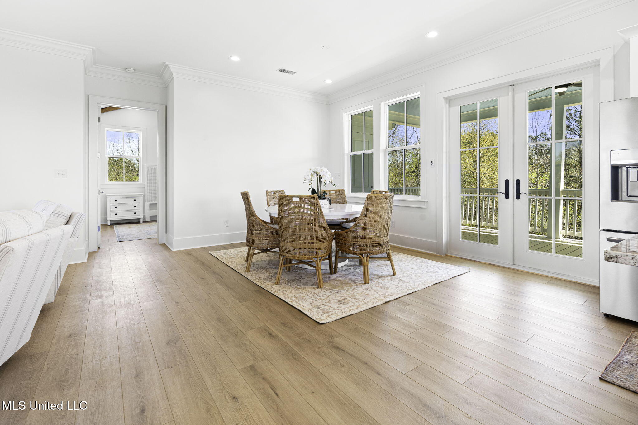 211 Chartres Street Bay St. Louis, MS 39520 - Photo 15 of 28 8-web-or-mls-211 Chartres Street (3)