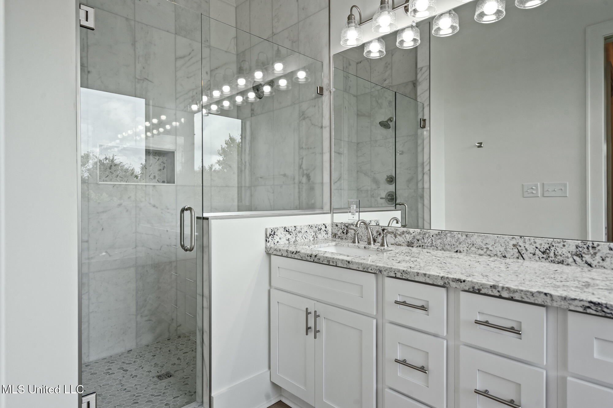 211 Chartres Street Bay St. Louis, MS 39520 - Photo 17 of 28 24_ghubphoto_022