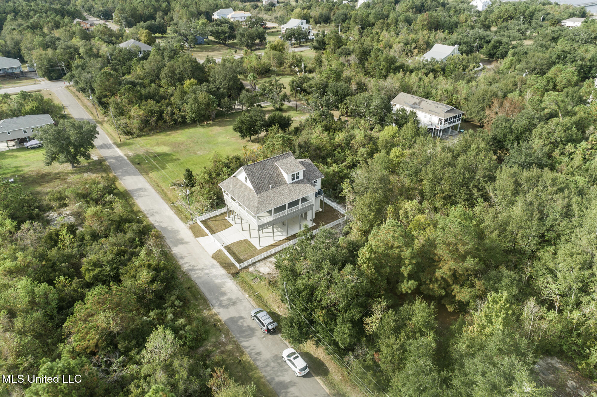 211 Chartres Street Bay St. Louis, MS 39520 - Photo 27 of 28 3_ghubphoto_002