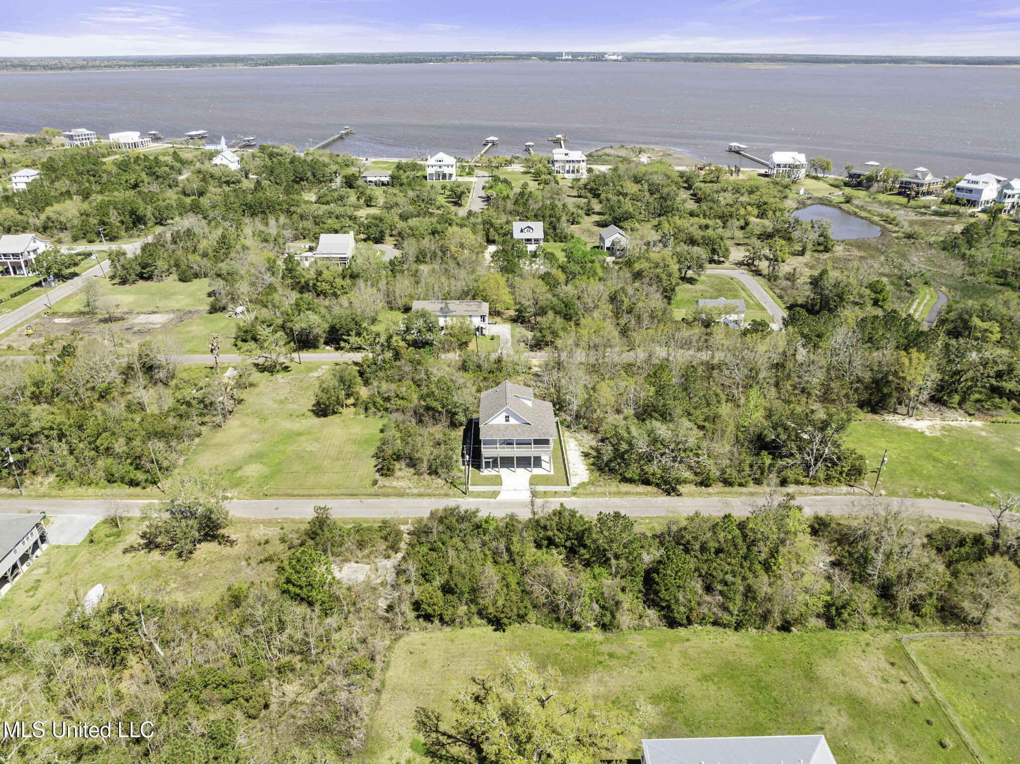 211 Chartres Street Bay St. Louis, MS 39520 - Photo 4 of 28 5-web-or-mls-211 Chartres Street (12)