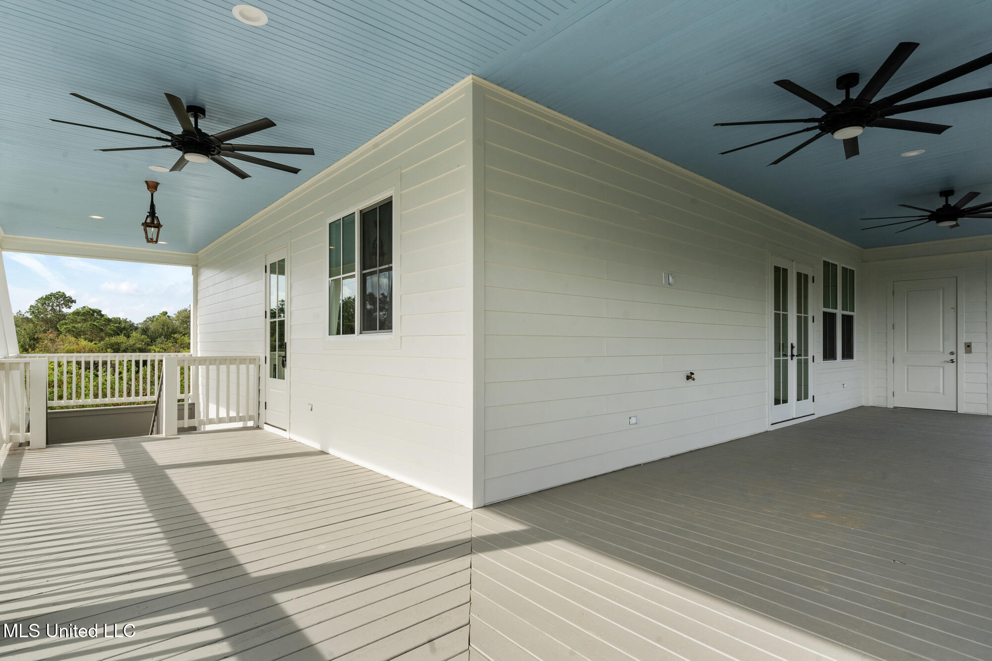 211 Chartres Street Bay St. Louis, MS 39520 - Photo 5 of 28 13_ghubphoto_011