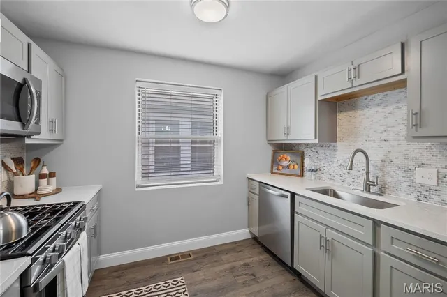 $349,900 | 5203 Schollmeyer Avenue, St. Louis, MO 63109