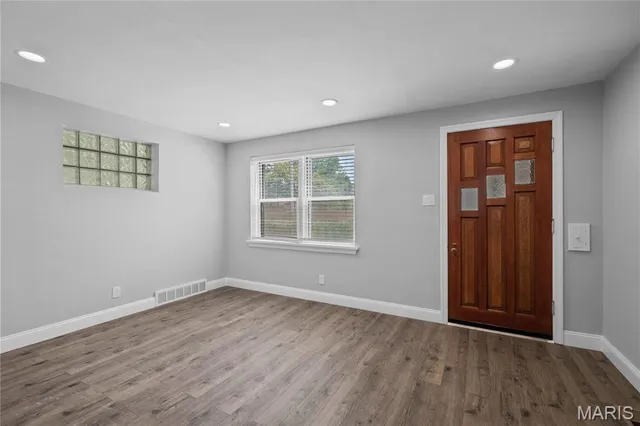 $349,900 | 5203 Schollmeyer Avenue, St. Louis, MO 63109