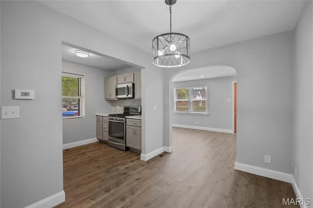 $349,900 | 5203 Schollmeyer Avenue, St. Louis, MO 63109