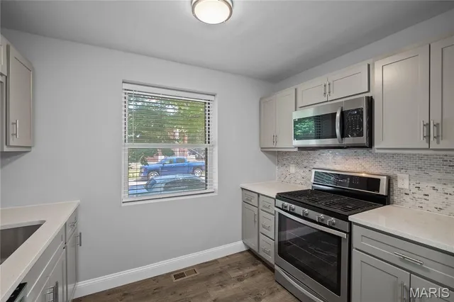 $349,900 | 5203 Schollmeyer Avenue, St. Louis, MO 63109