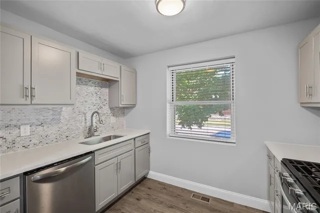 $349,900 | 5203 Schollmeyer Avenue, St. Louis, MO 63109