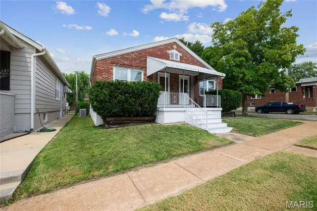 $349,900 | 5203 Schollmeyer Avenue, St. Louis, MO 63109